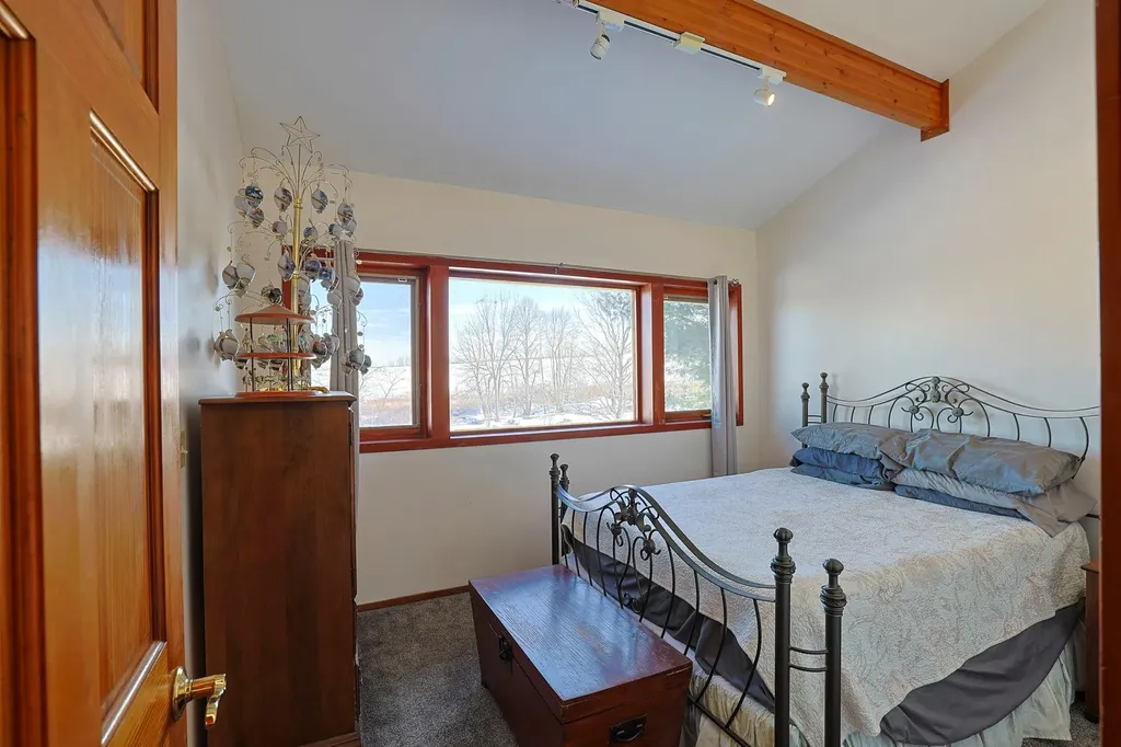 15 Mills Place Milton NY 12547