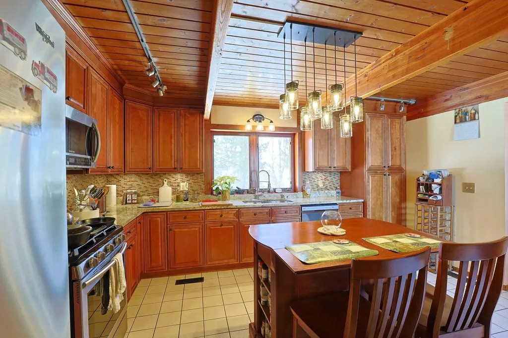 15 Mills Place Milton NY 12547