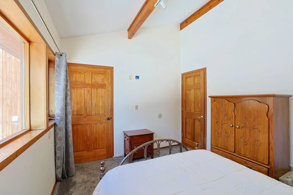 15 Mills Place Milton NY 12547