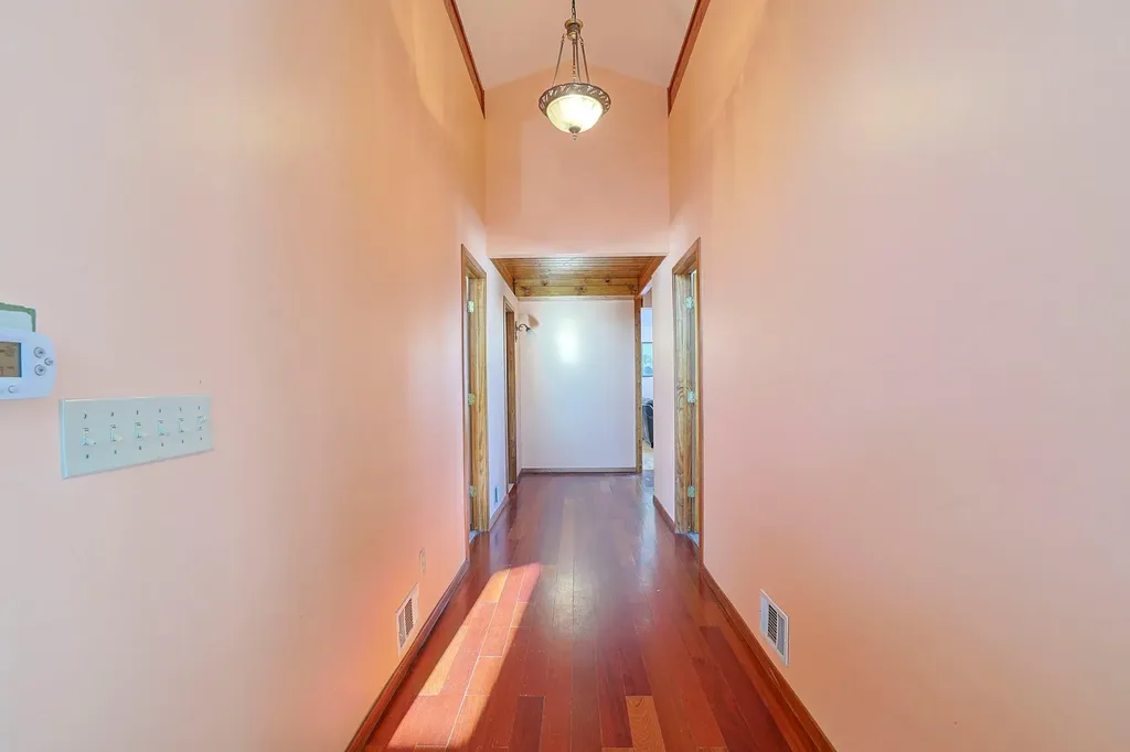 15 Mills Place Milton NY 12547