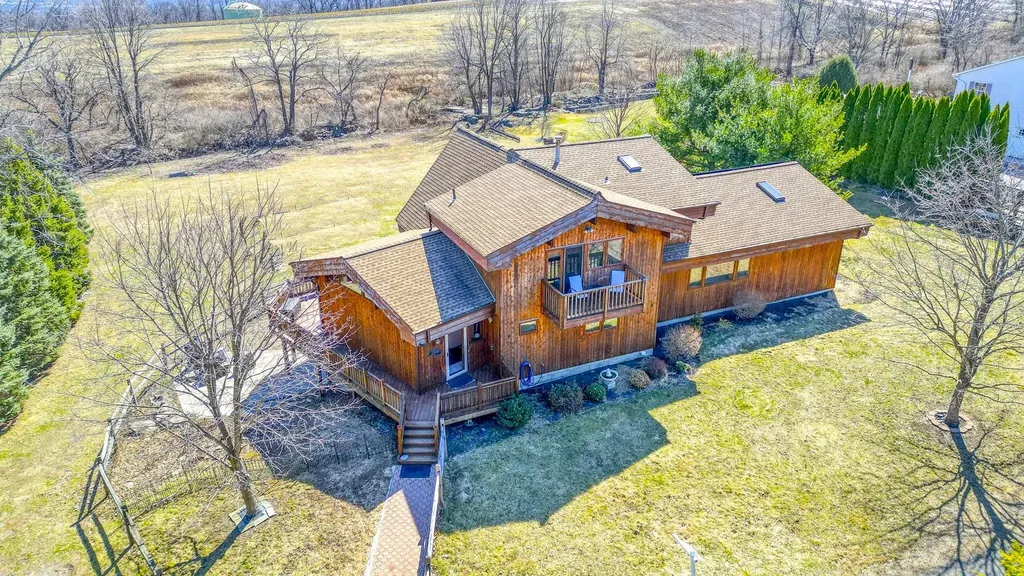 15 Mills Place Milton NY 12547