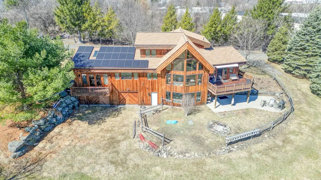 15 Mills Place Milton NY 12547