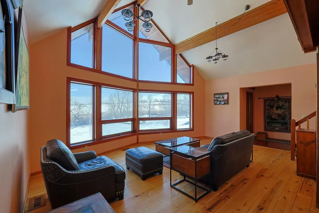 15 Mills Place Milton NY 12547