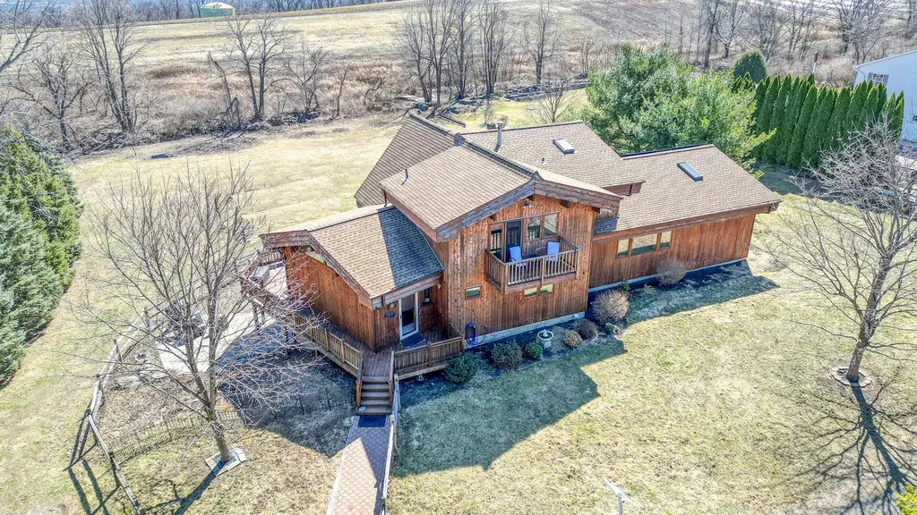 15 Mills Place Milton NY 12547