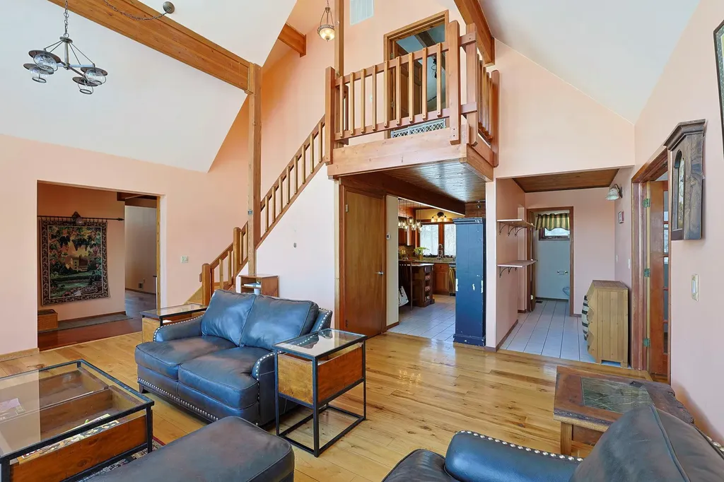 15 Mills Place Milton NY 12547