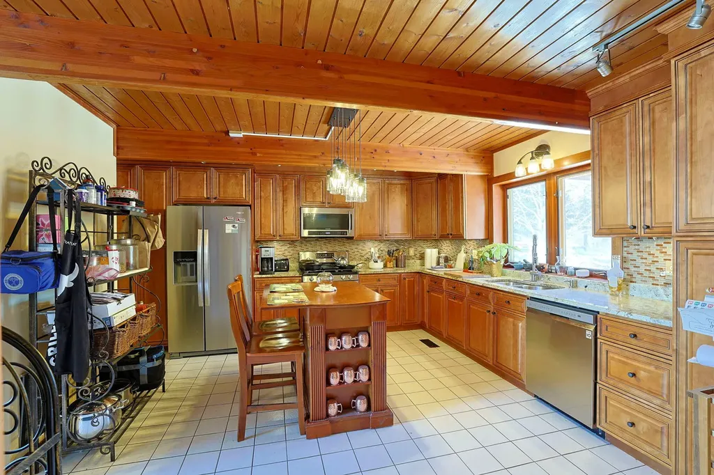 15 Mills Place Milton NY 12547