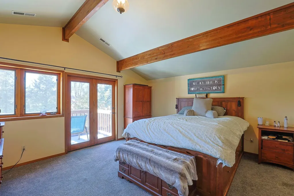 15 Mills Place Milton NY 12547