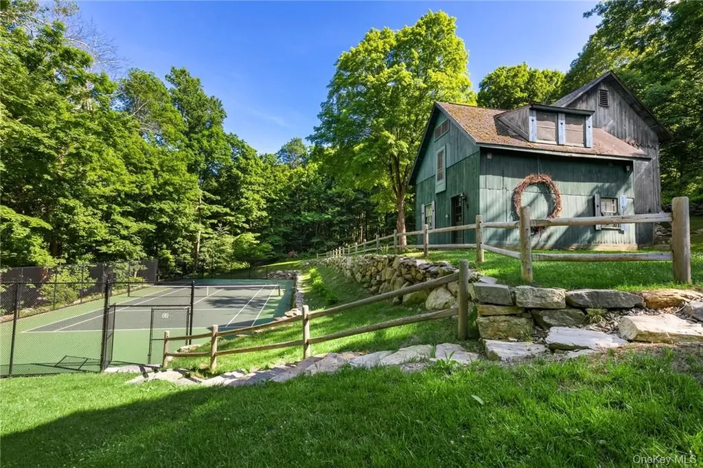 31 Kittredge Drive Carmel NY 10512