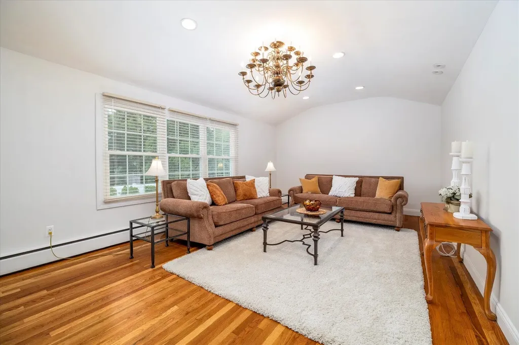 444 Derby Road Baldwin NY 11510