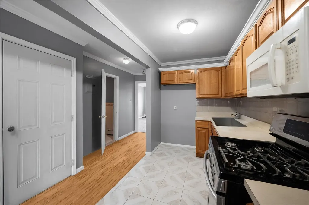 962 Hemlock Street Brooklyn NY 11208