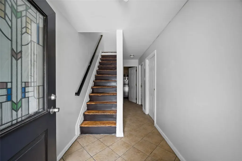 962 Hemlock Street Brooklyn NY 11208