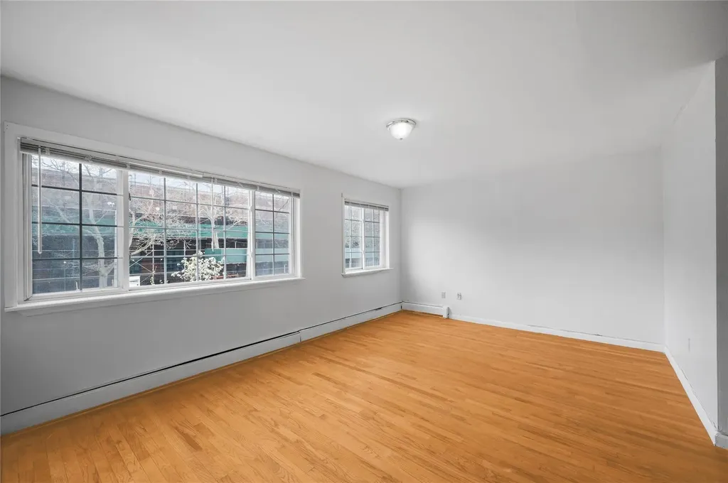 962 Hemlock Street Brooklyn NY 11208