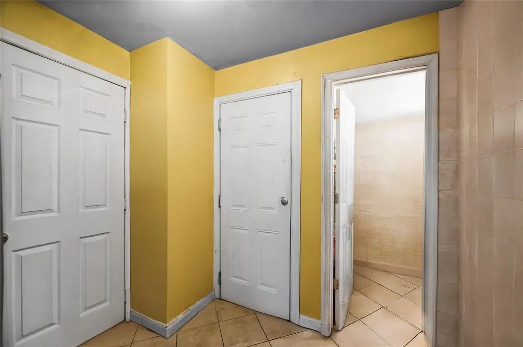 962 Hemlock Street Brooklyn NY 11208