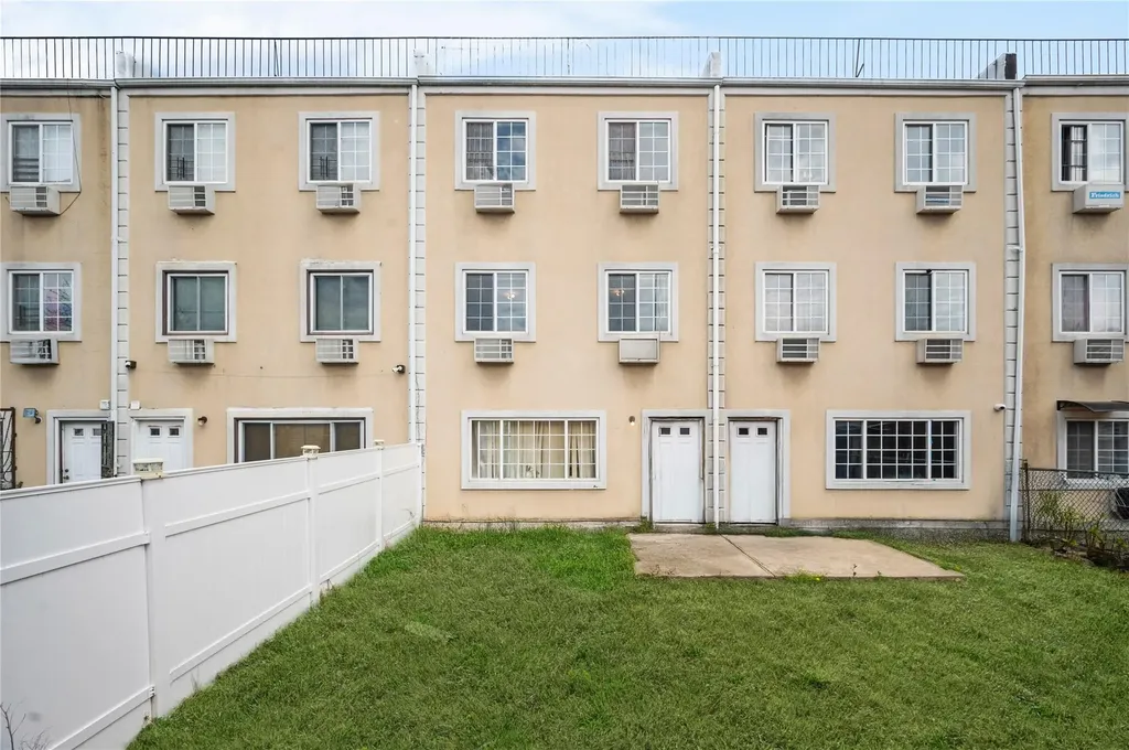 962 Hemlock Street Brooklyn NY 11208