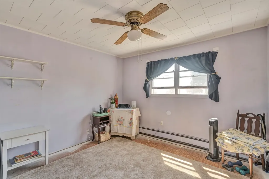 87 Mohawk Avenue Deer Park NY 11729