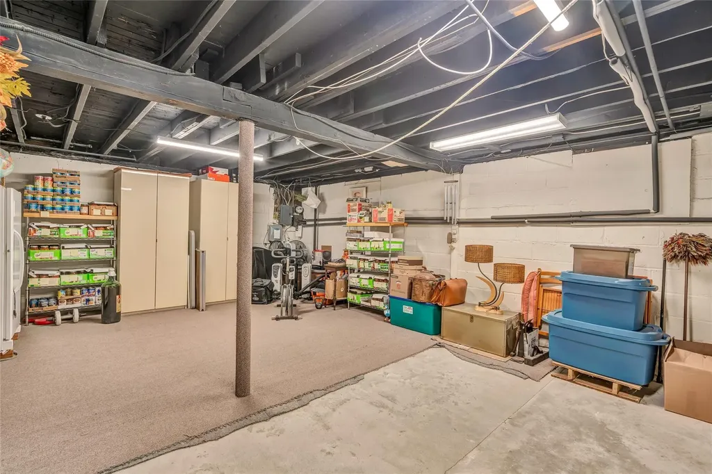87 Mohawk Avenue Deer Park NY 11729