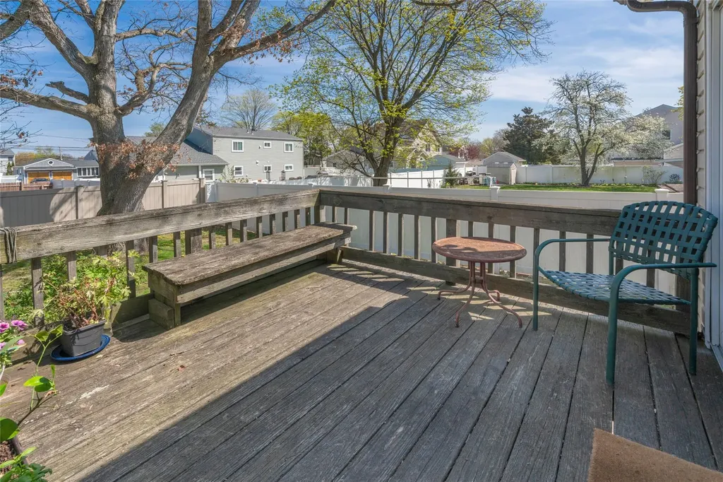 87 Mohawk Avenue Deer Park NY 11729