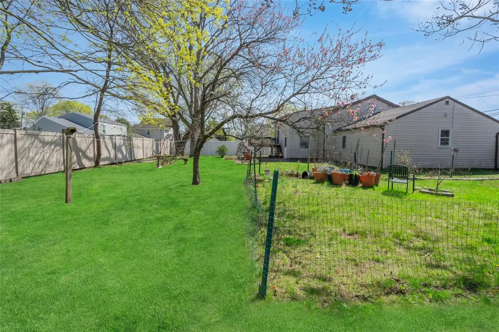 87 Mohawk Avenue Deer Park NY 11729
