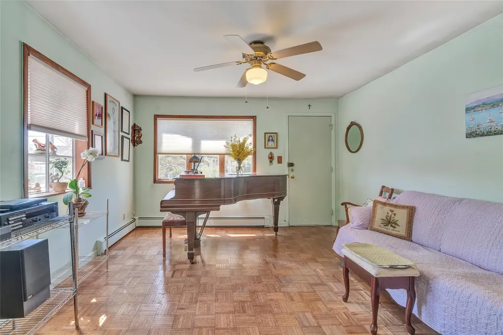 87 Mohawk Avenue Deer Park NY 11729