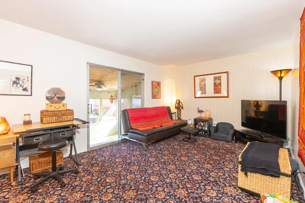 7 Windsor Street Islip NY 11751