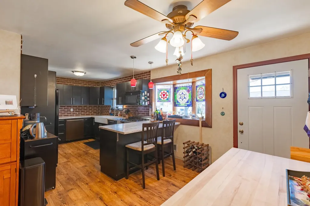 7 Windsor Street Islip NY 11751