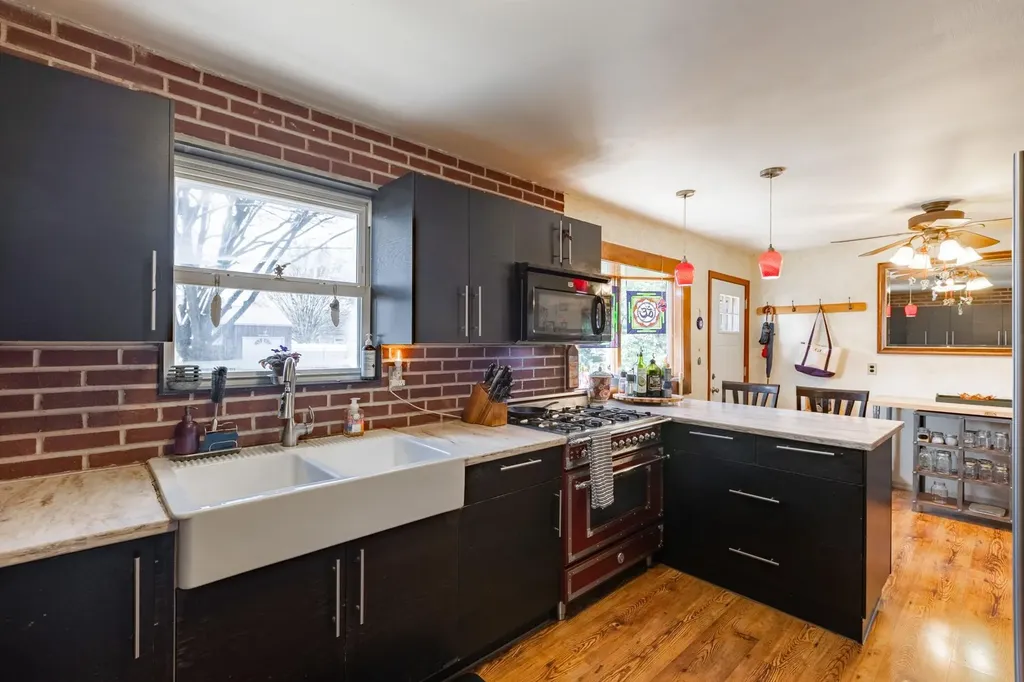 7 Windsor Street Islip NY 11751