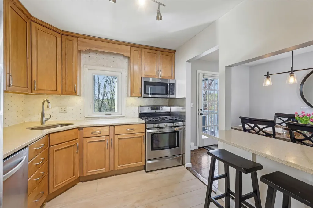 1548 East Boulevard Peekskill NY 10566