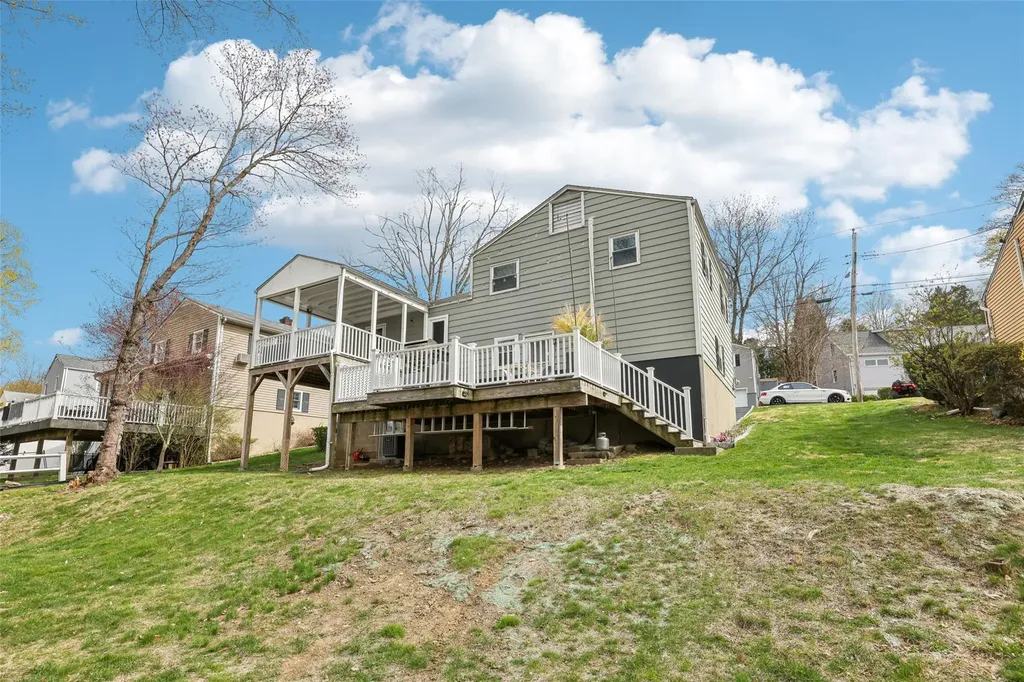 1548 East Boulevard Peekskill NY 10566