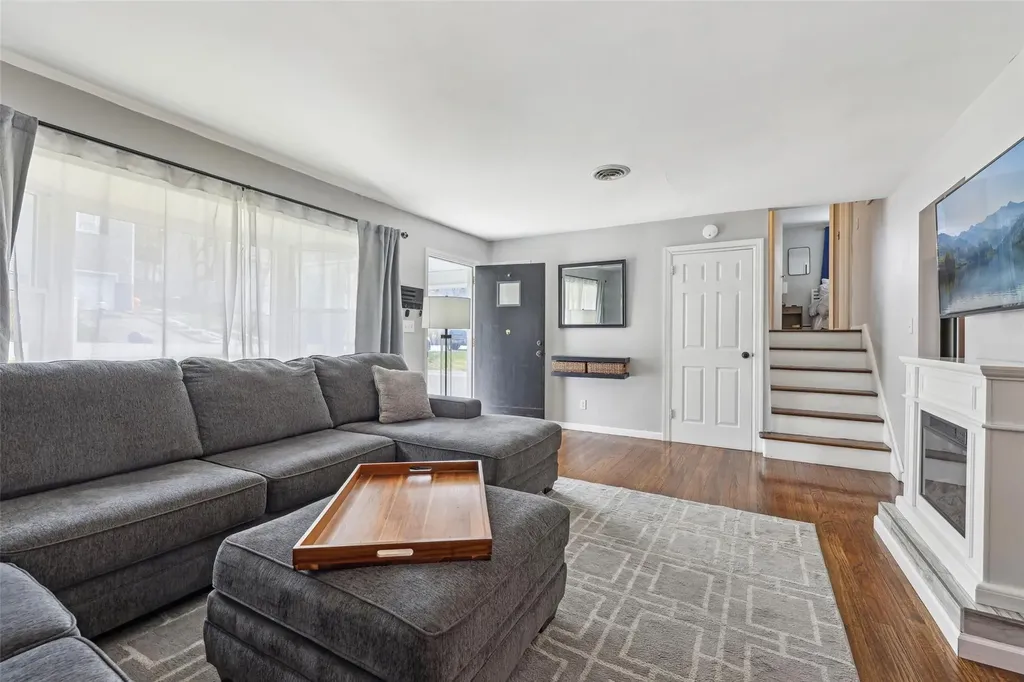 1548 East Boulevard Peekskill NY 10566