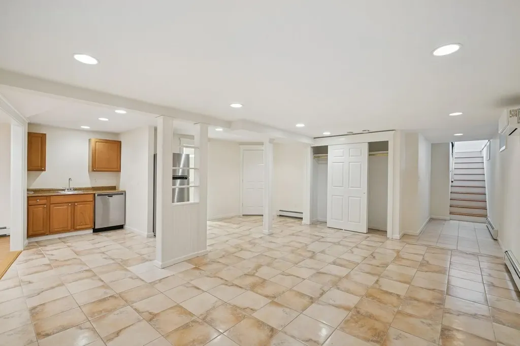 21 Partridge Lane Huntington NY 11743