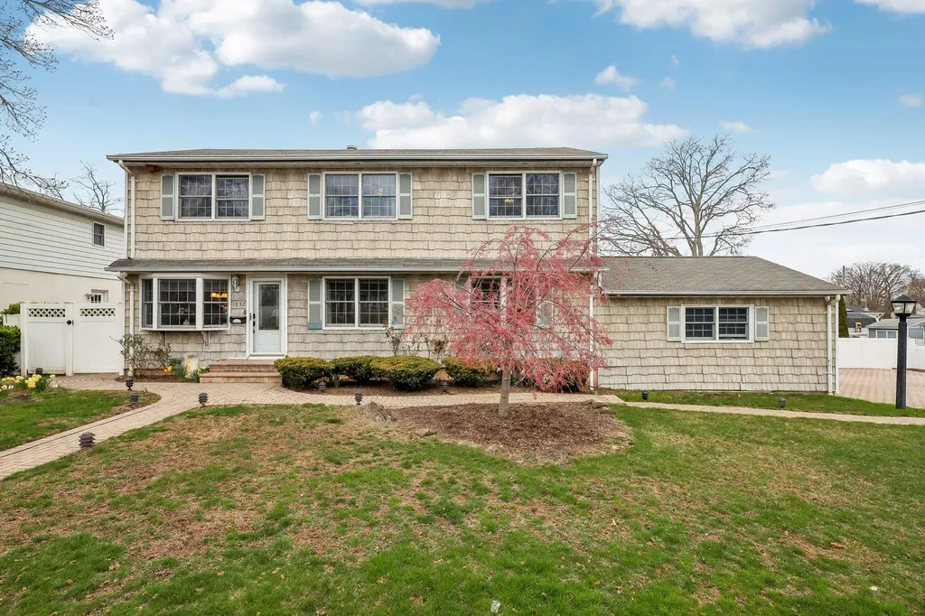 1032 5th Street West Babylon NY 11704