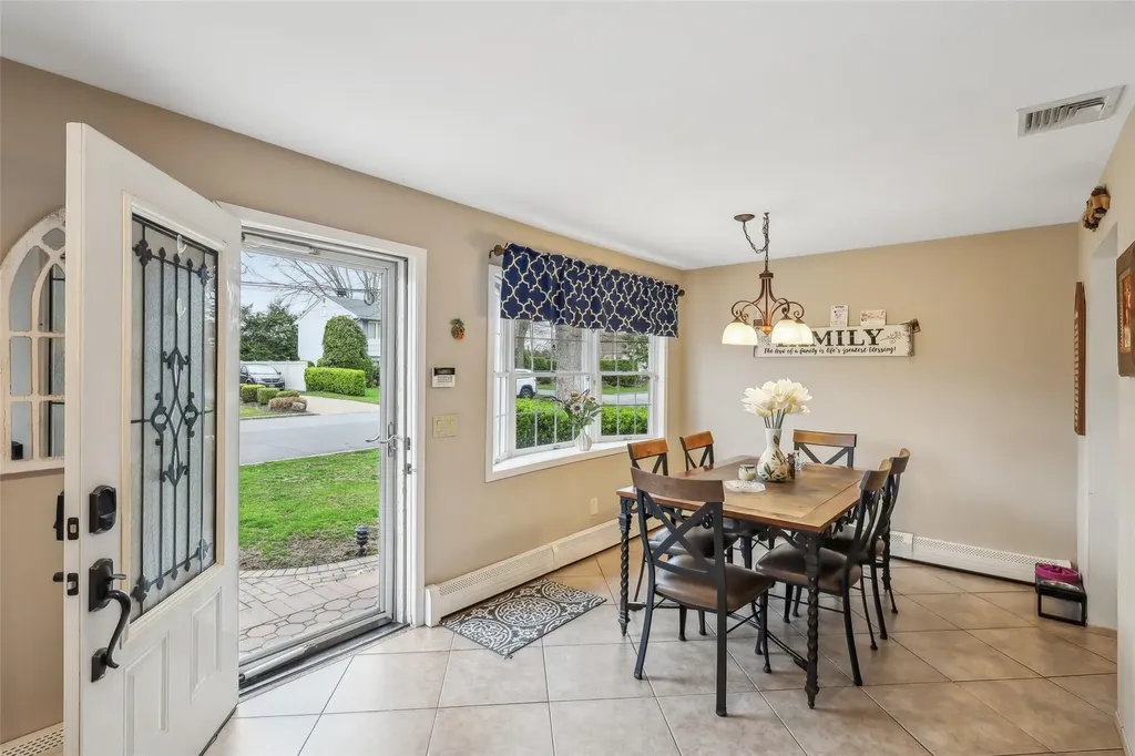 1032 5th Street West Babylon NY 11704