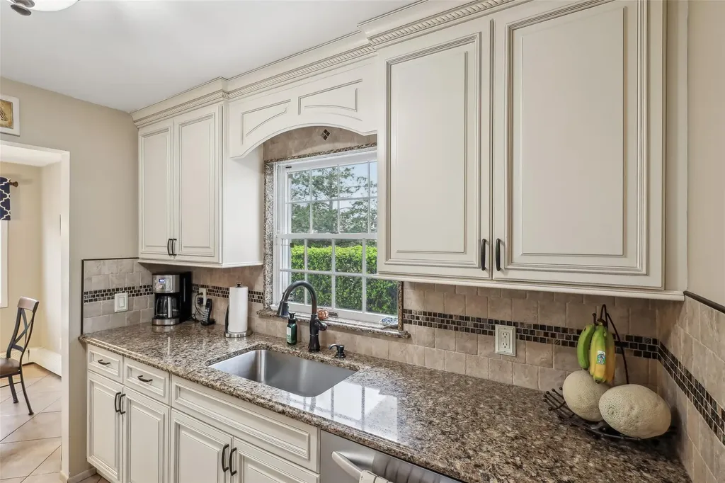 1032 5th Street West Babylon NY 11704