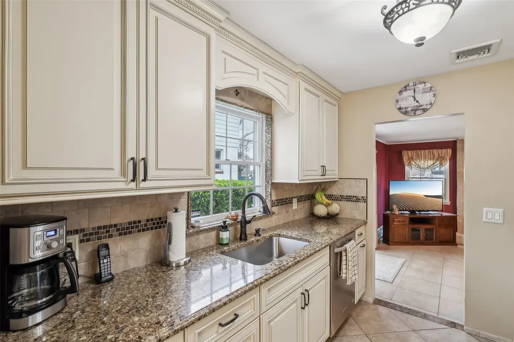 1032 5th Street West Babylon NY 11704