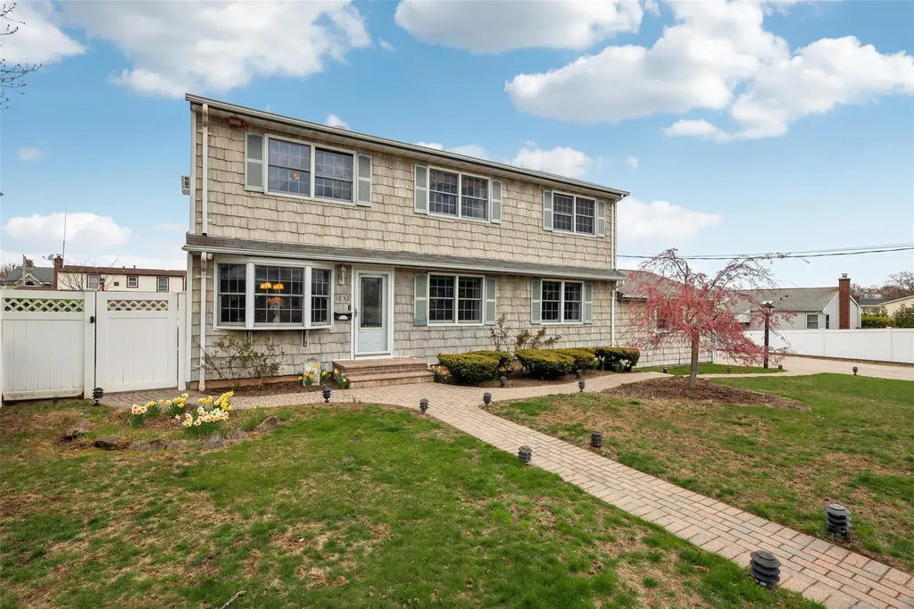 1032 5th Street West Babylon NY 11704