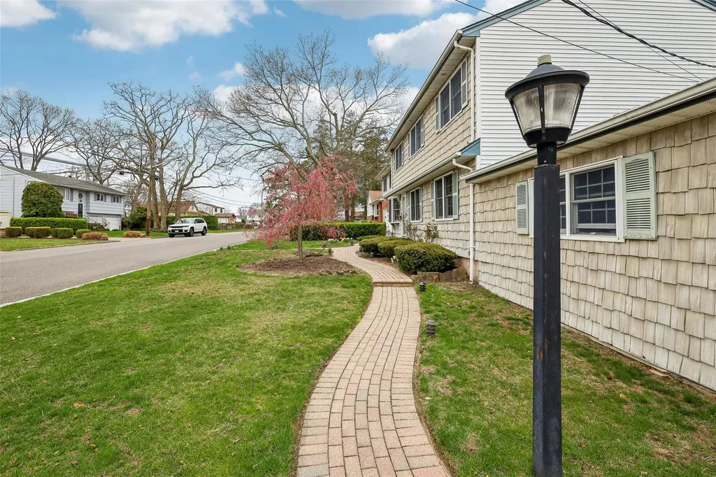 1032 5th Street West Babylon NY 11704