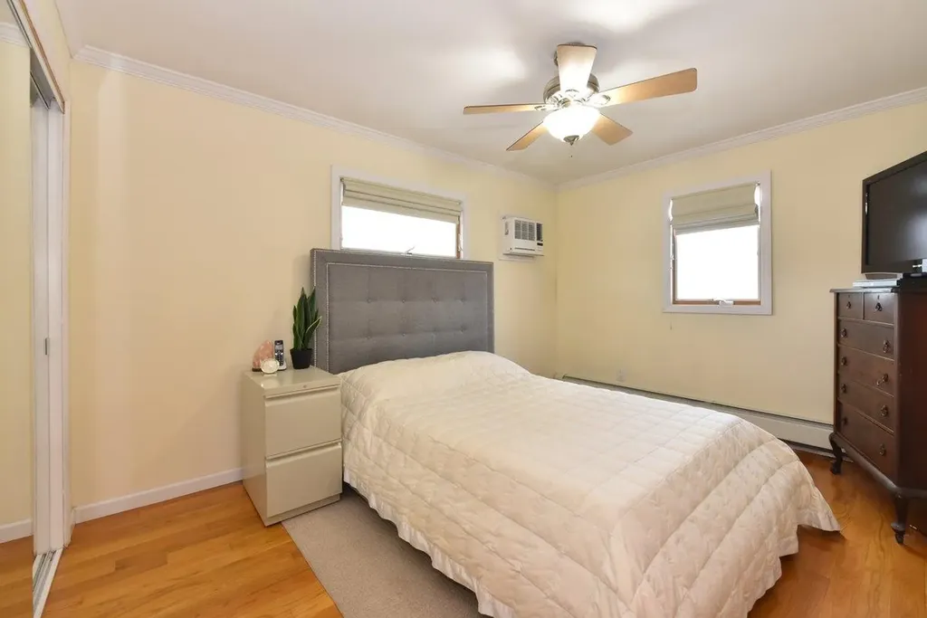 5 Imogene Drive Massapequa NY 11758