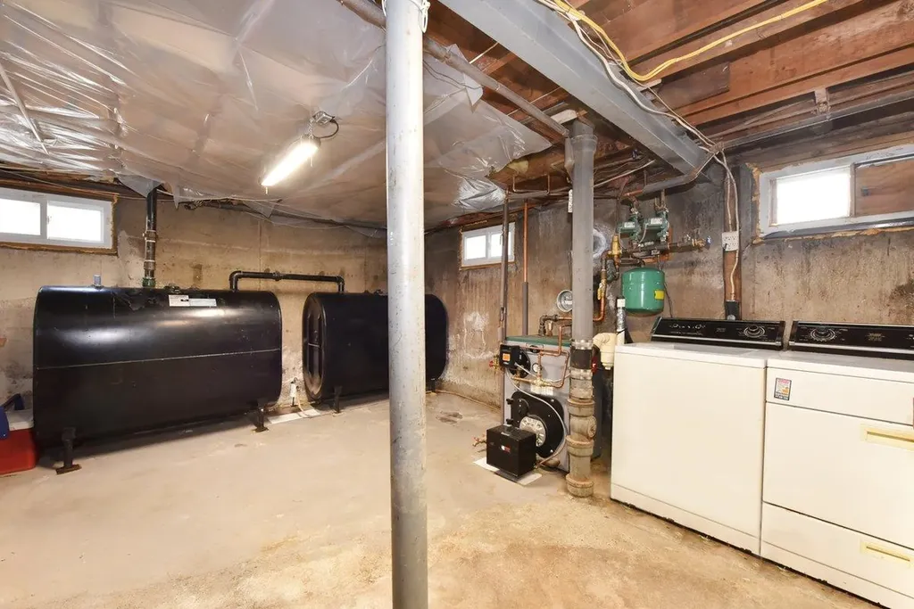 5 Imogene Drive Massapequa NY 11758