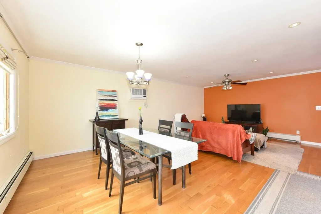 5 Imogene Drive Massapequa NY 11758