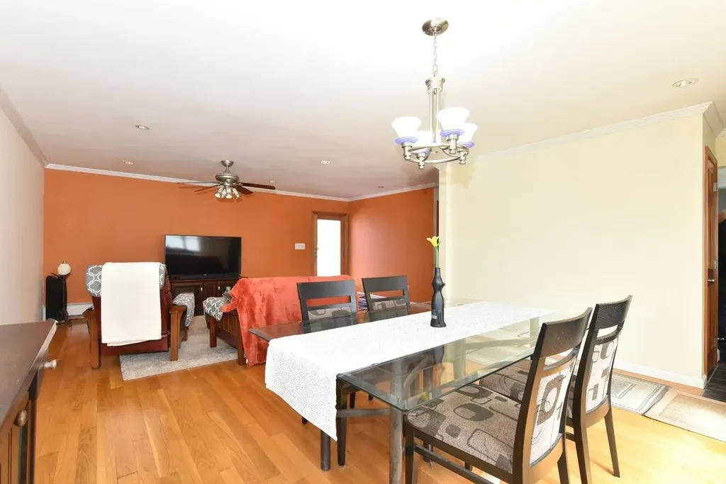 5 Imogene Drive Massapequa NY 11758