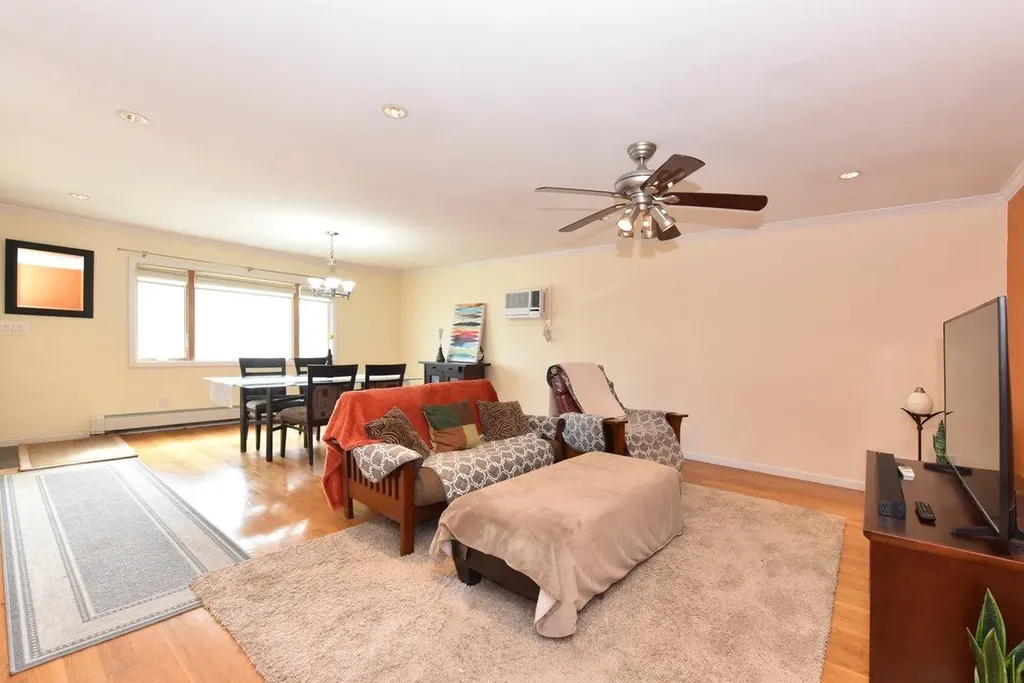 5 Imogene Drive Massapequa NY 11758