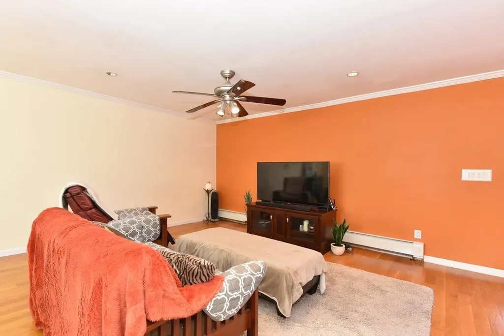 5 Imogene Drive Massapequa NY 11758