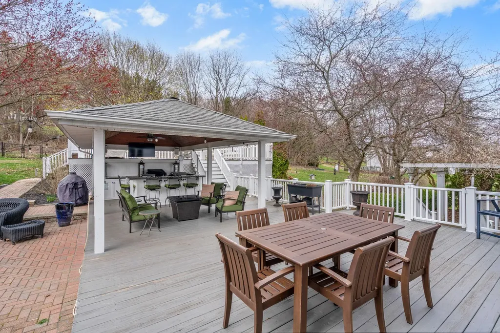 218 Cream Street Poughkeepsie NY 12601