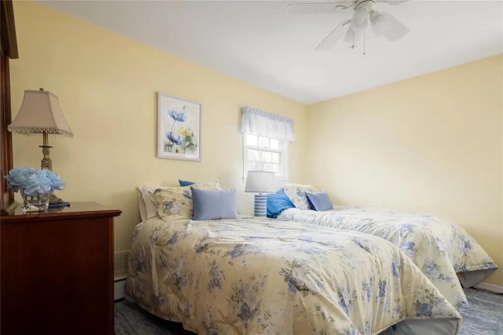 8 Pequa Lane Commack NY 11725