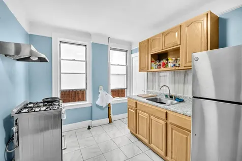 95-03 Cresskill Place Jamaica NY 11435