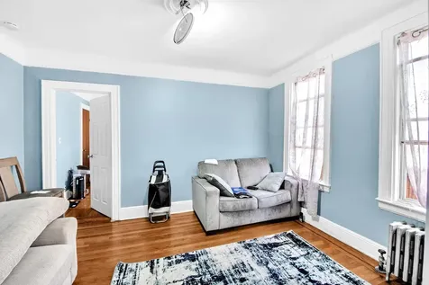 95-03 Cresskill Place Jamaica NY 11435