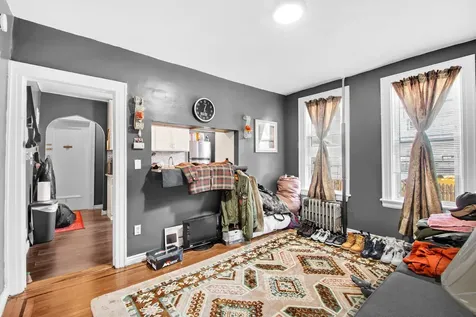 95-03 Cresskill Place Jamaica NY 11435