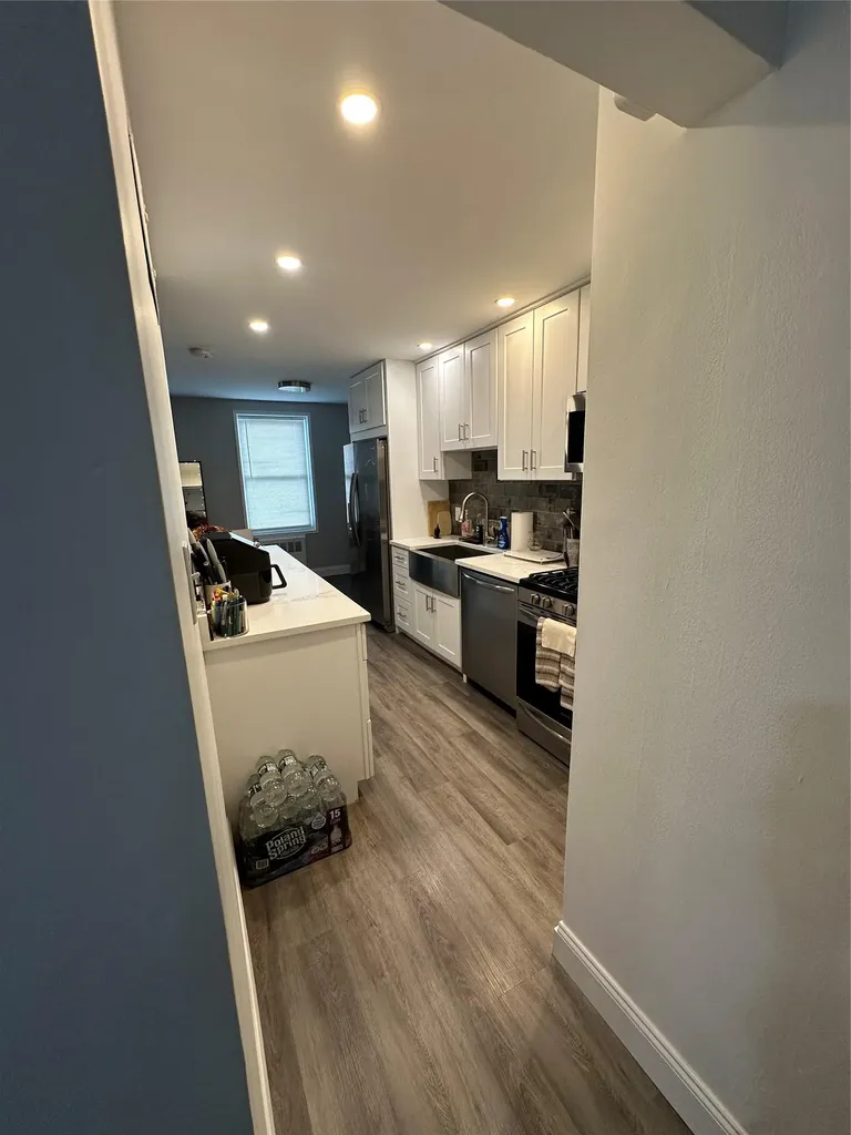 241-20 Northern Boulevard Douglaston NY 11362