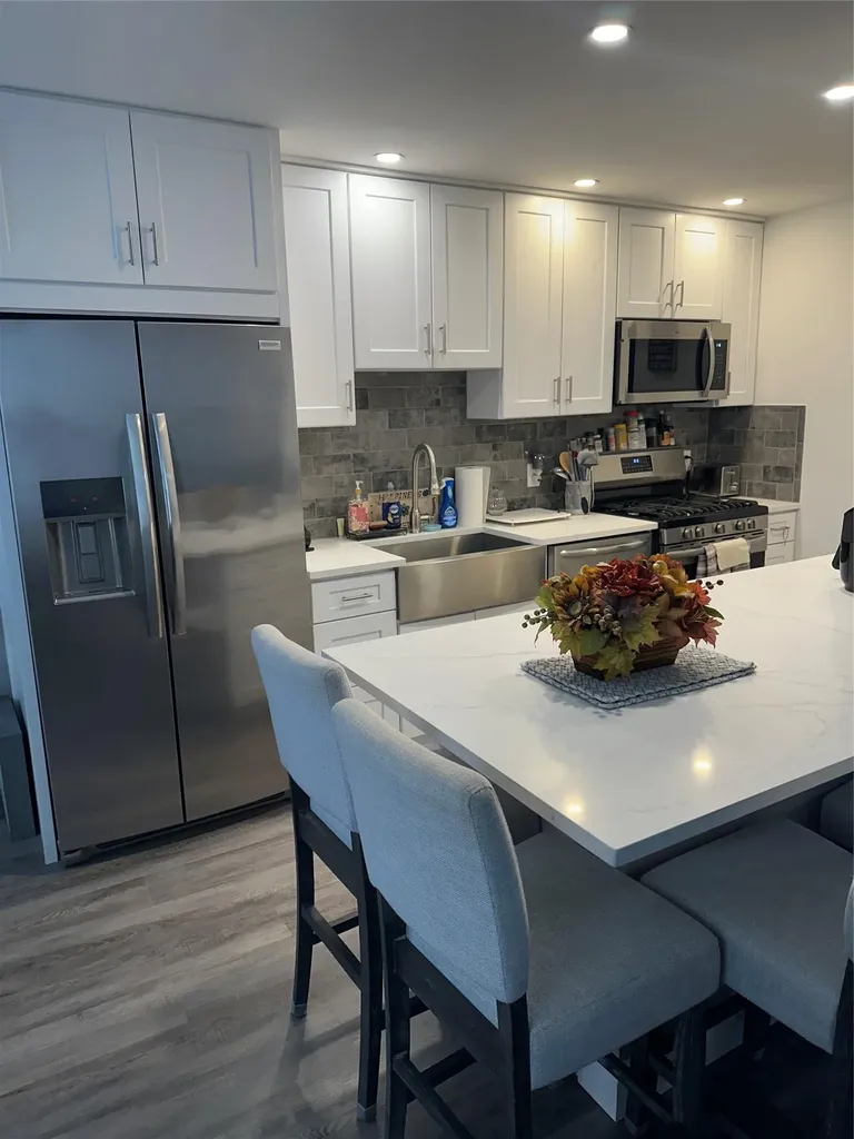 241-20 Northern Boulevard Douglaston NY 11362