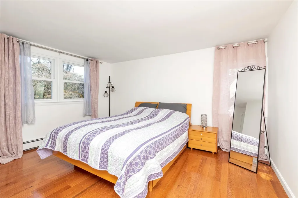 10 Post Street Glen Head NY 11545